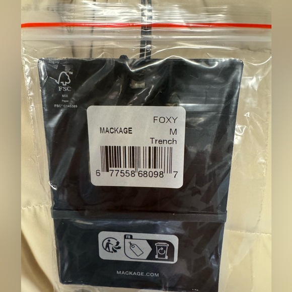 MACKAGE FOXY TRENCH M - BRAND NEW MIX MEDIA DOWN JACKET - Picture 9 of 9